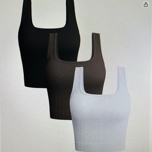 Never worn OQQ Women’s 3 Piece Tank Tops Ribbed Seamless Yoga Crop Tops 🧘🏼‍♀️